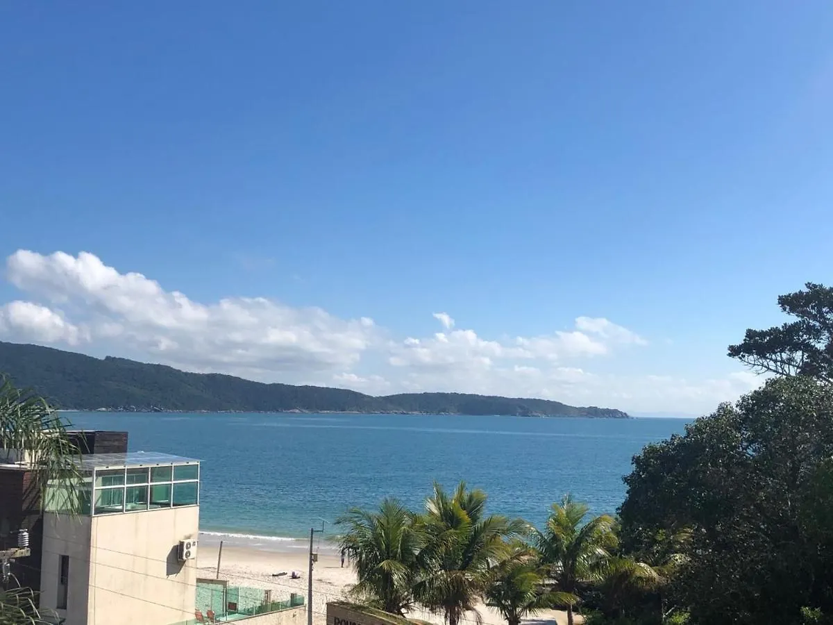 Apartamento Frente Mar com 02 suítes Bombinhas 0*,  Brasil