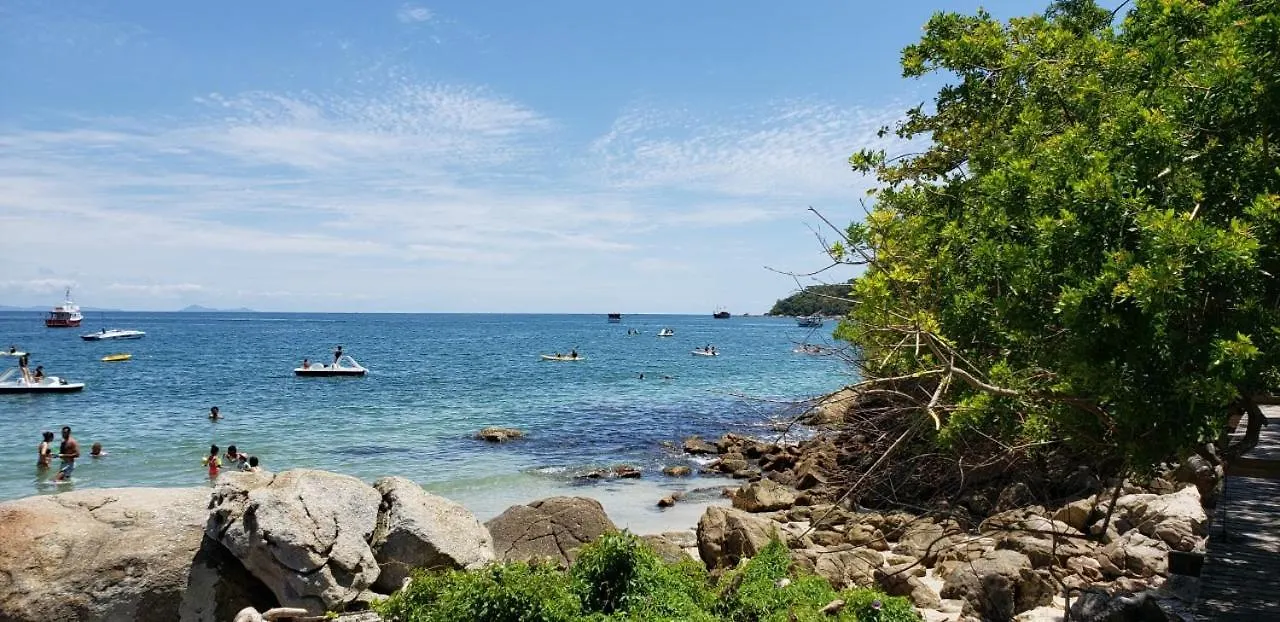 Apartamento Frente Mar com 02 suítes Bombinhas Brasil